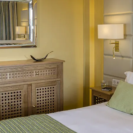 Western Premier Montfleuri Hotel 4*