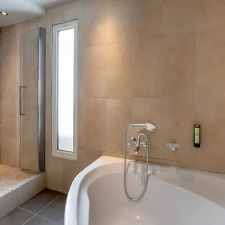 Western Premier Montfleuri Hotel 4*
