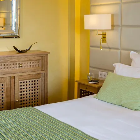 Hotel Western Premier Montfleuri 4*