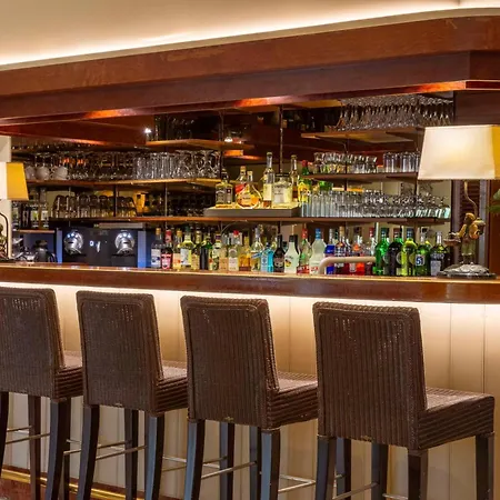 Hotel Western Premier Montfleuri 4*