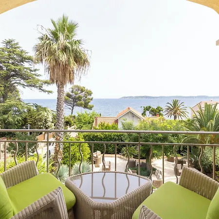 Western Premier Montfleuri Hotel 4*