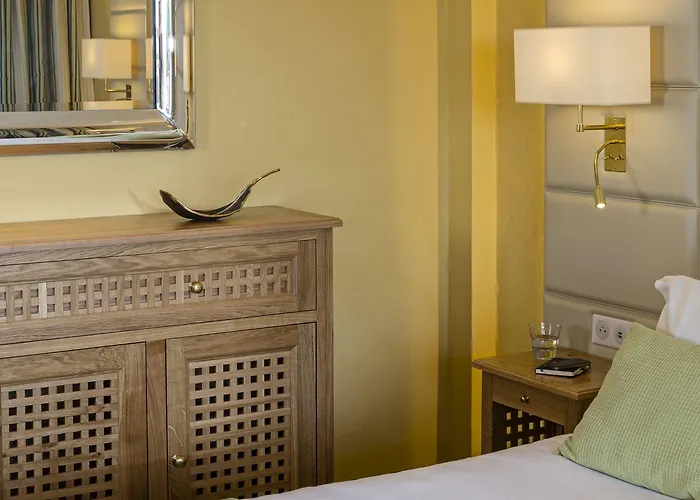 Western Premier Montfleuri Hotel 4*