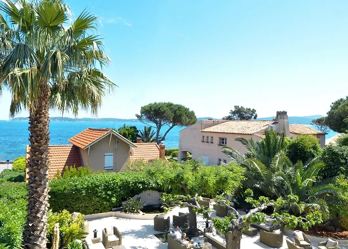 فندق Western Premier Montfleuri