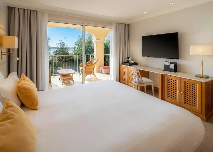Western Premier Montfleuri 4* سانت ماكسيم